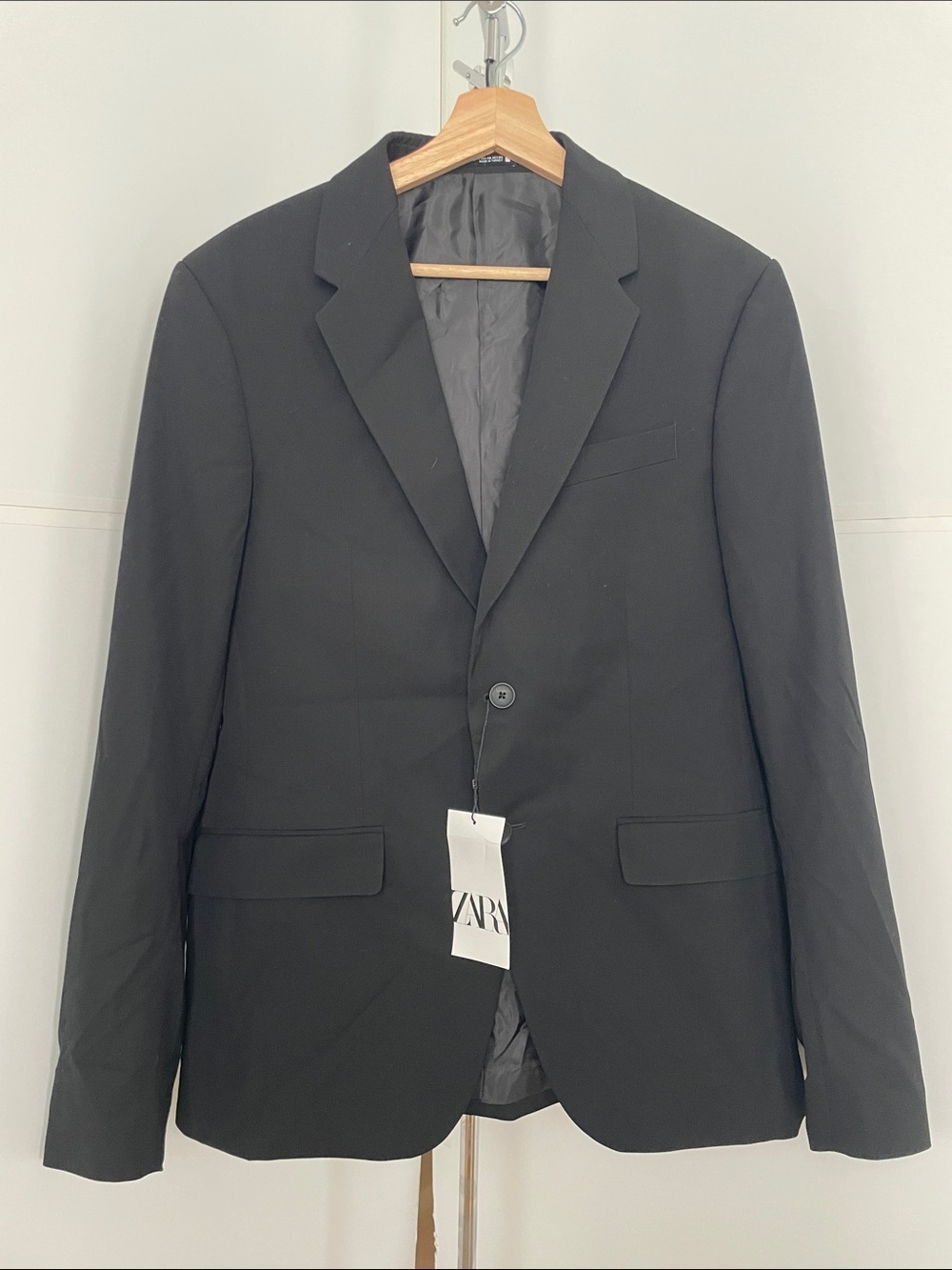 Men’s Zara Black Blazer/ Jacket. Size 40- USA 50-EUR. NWT